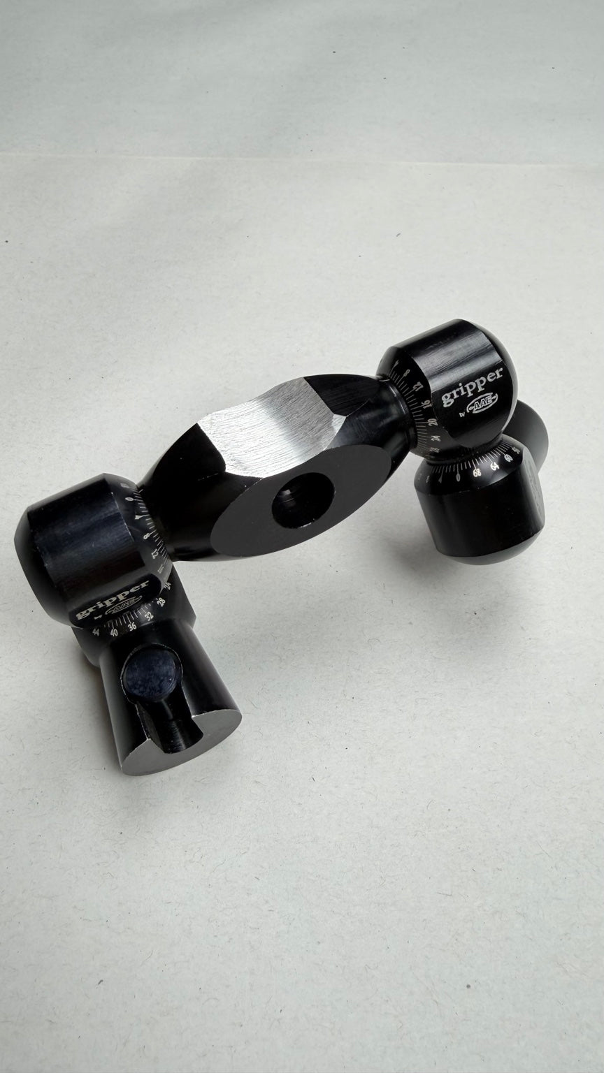 AAE Gripper V-bar mount, slightly modified