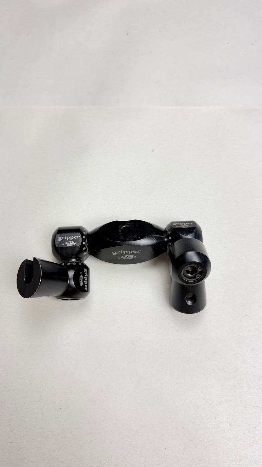 AAE Gripper V-bar mount, slightly modified