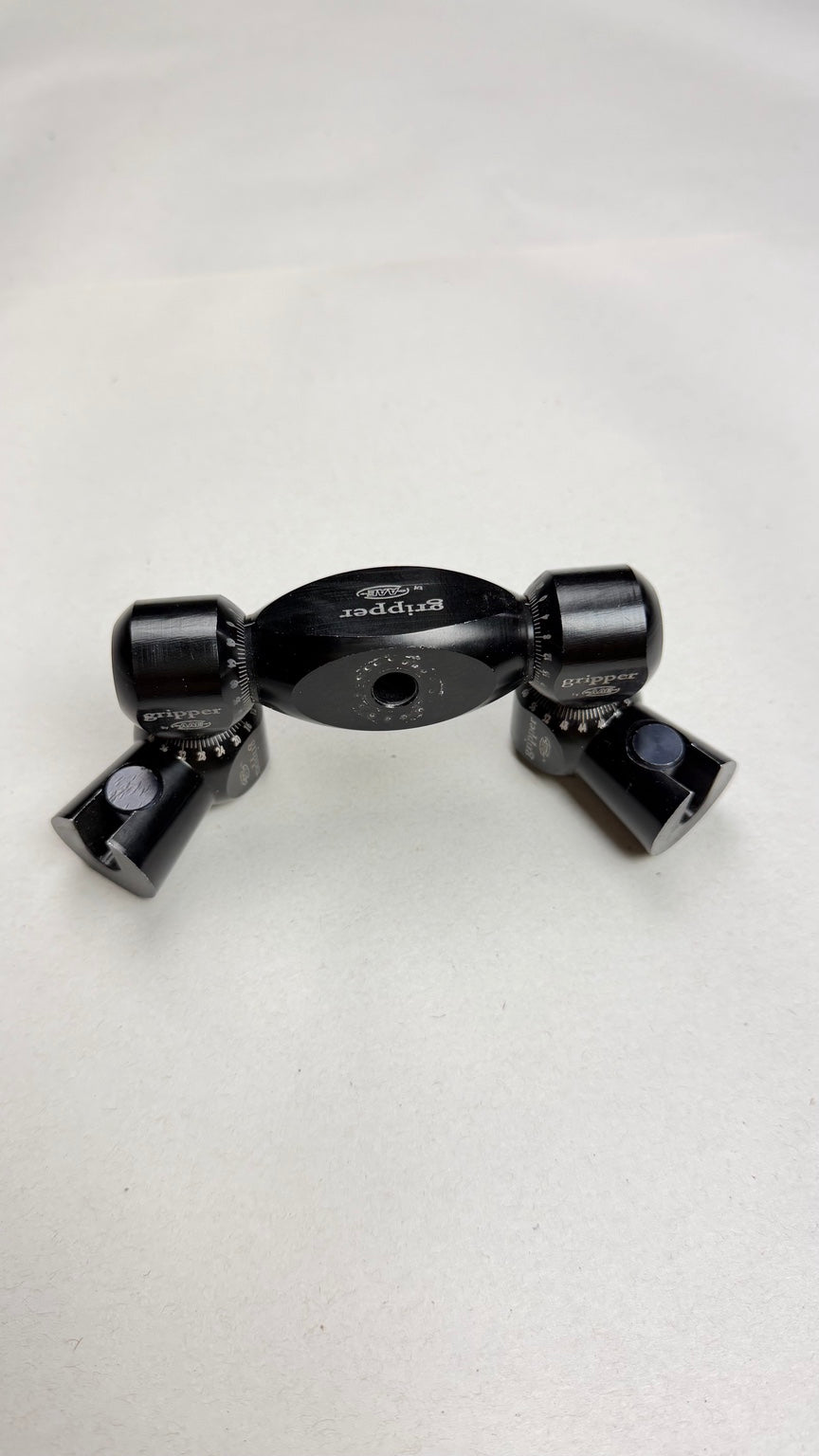 AAE Gripper V-Bar mount