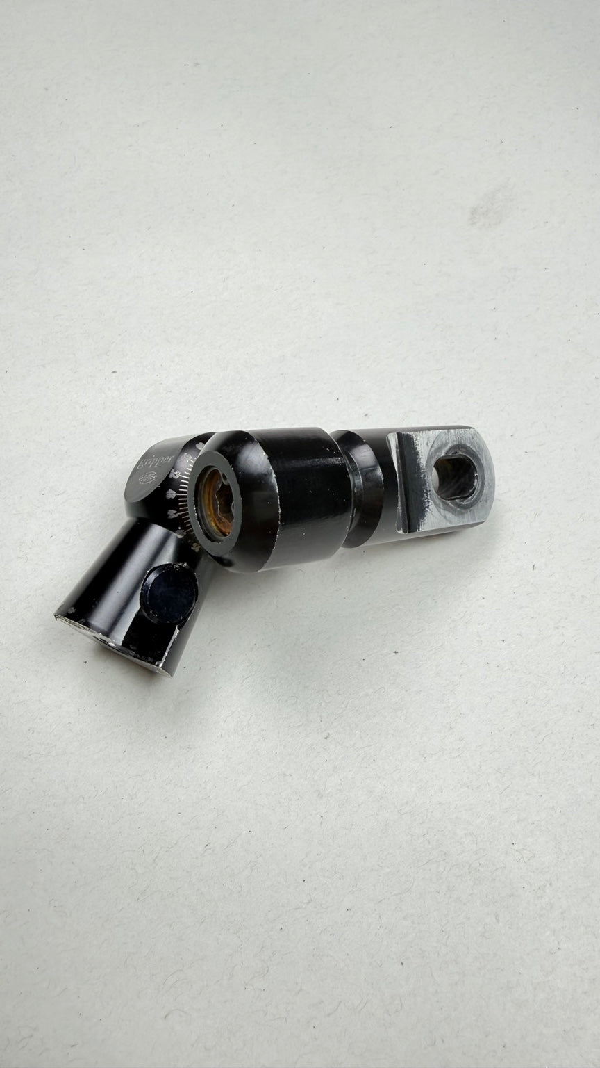 AAE Gripper quick disconnect side rod mount
