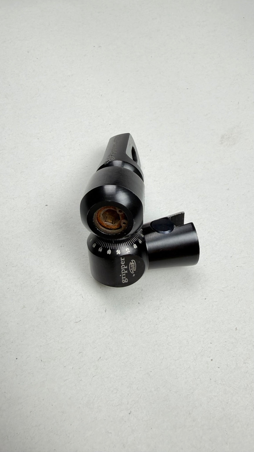AAE Gripper quick disconnect side rod mount
